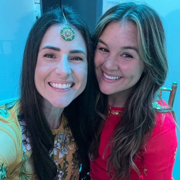 The Saree Room | Emerald Keya Tikka Set - Picture 3 of 3